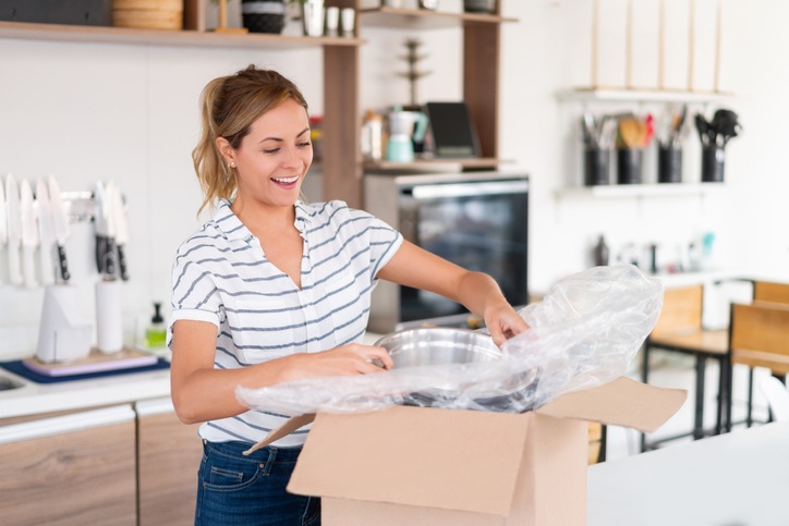 how to pack pots and pans