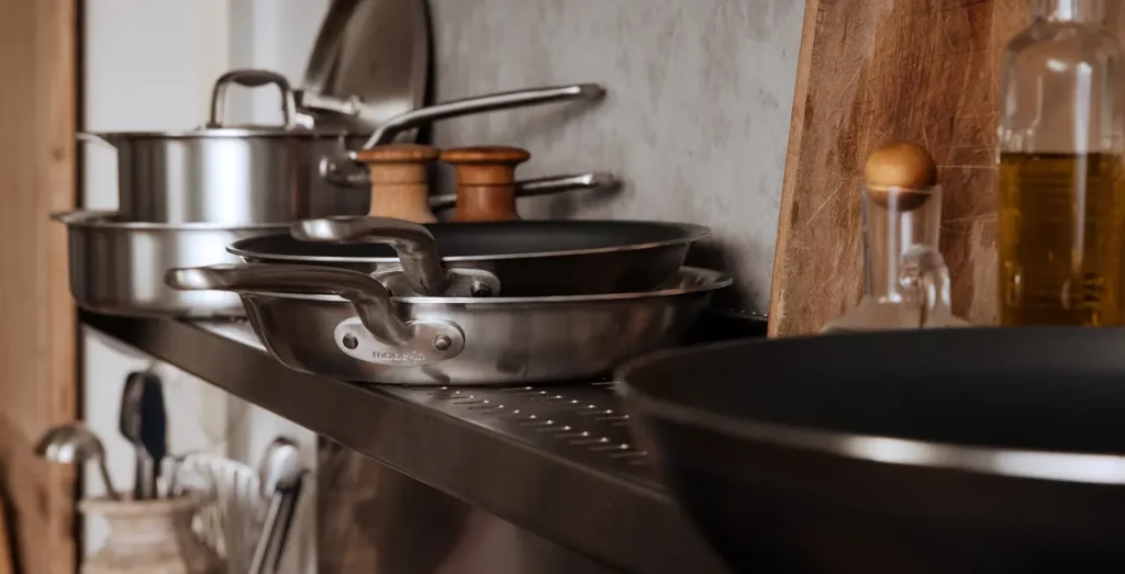 how to pack pots and pans